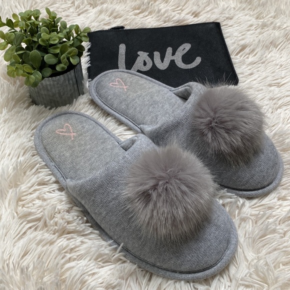 🎉HP🎉 Victoria’s Secret Pompom Slippers 💗 Gray - Picture 2 of 12